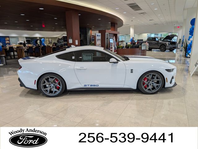 2025 Ford Mustang Shelby GT photo 4