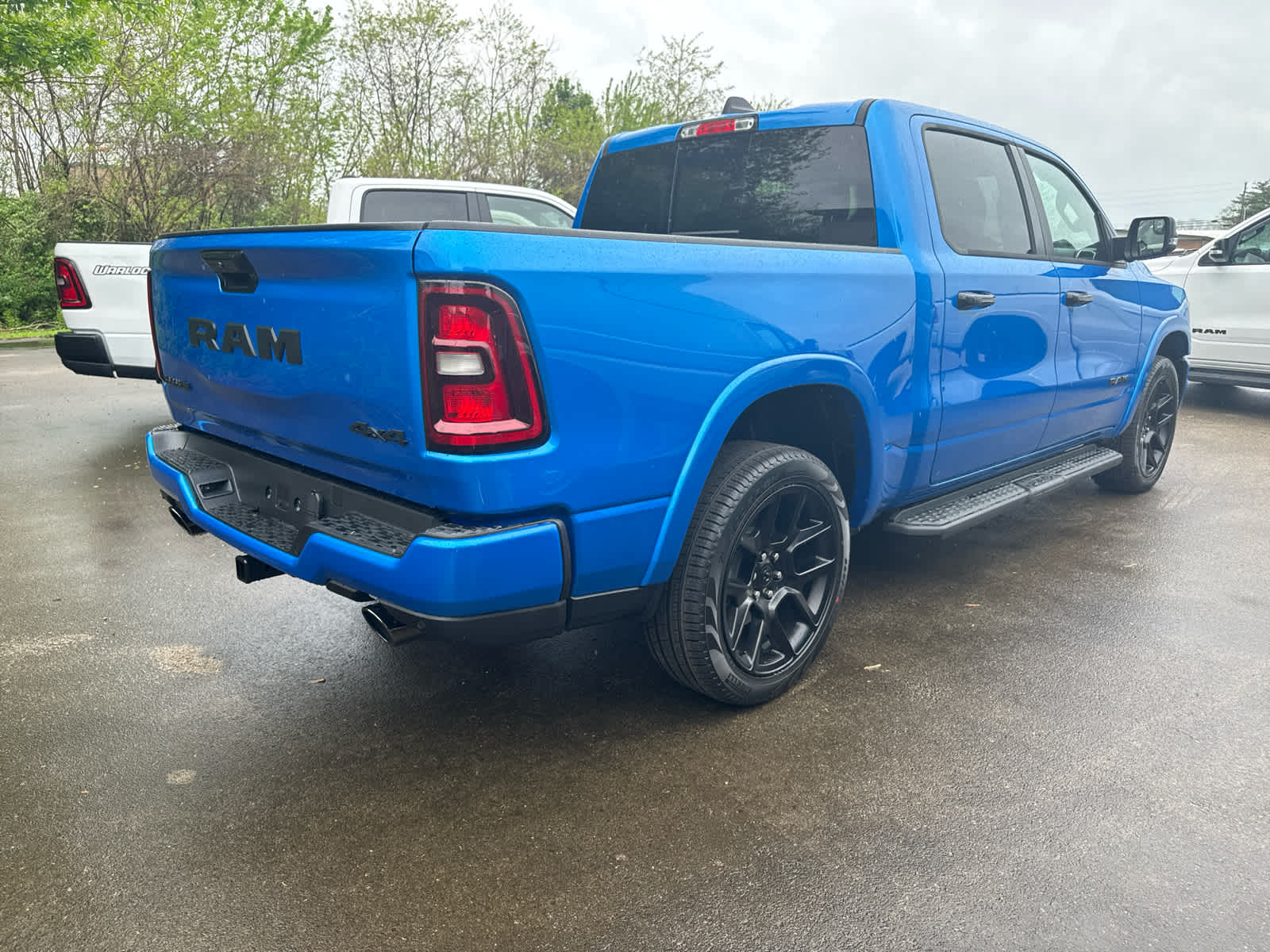 2025 Ram 1500 Laramie photo 4