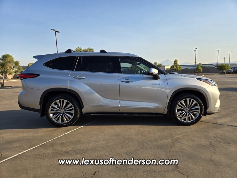 2021 Toyota Highlander Hybrid Platinum photo 7
