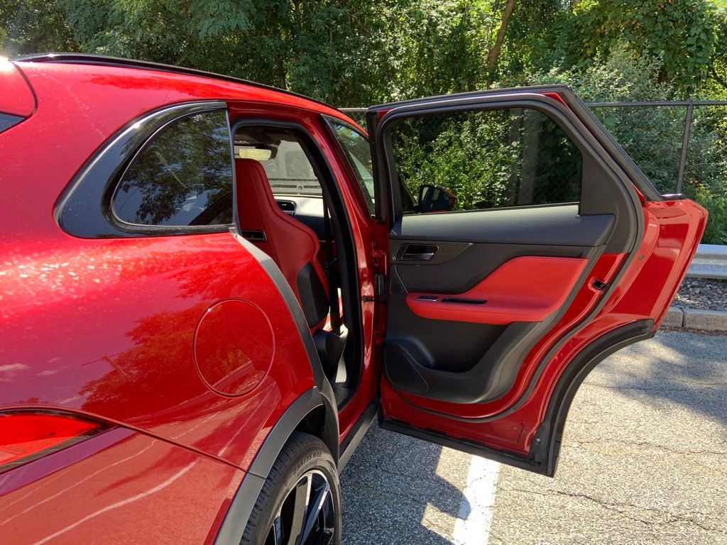 2020 Jaguar F-PACE SVR photo 19