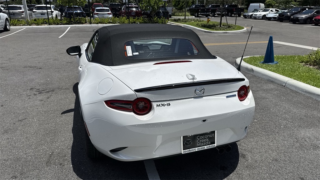2025 Mazda MX-5 Miata Miata Grand Touring photo 12