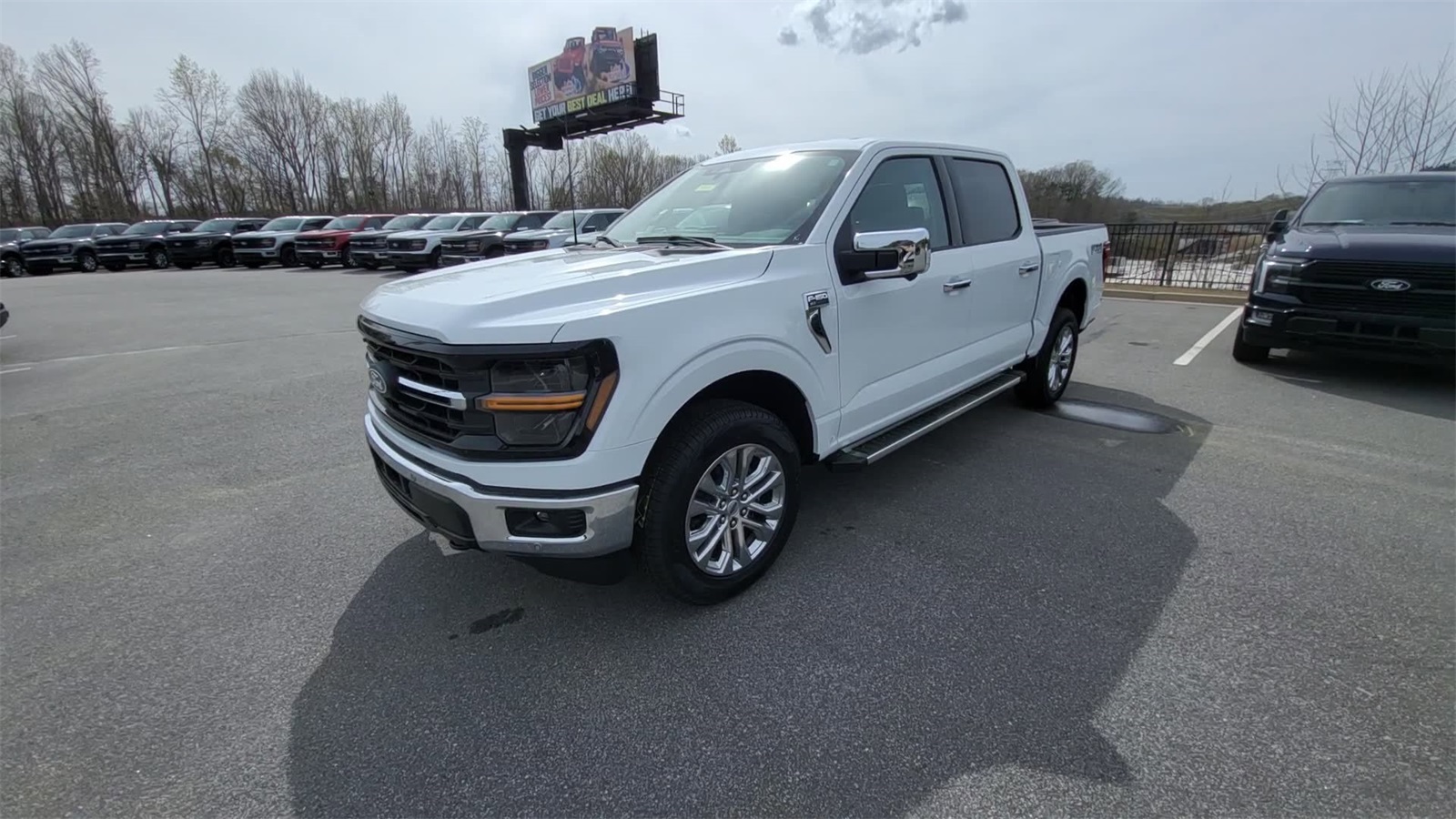 2025 Ford F-150 XLT photo 2