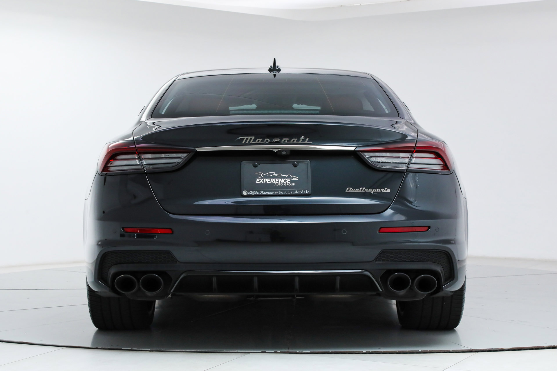 2022 Maserati Quattroporte Modena photo 4