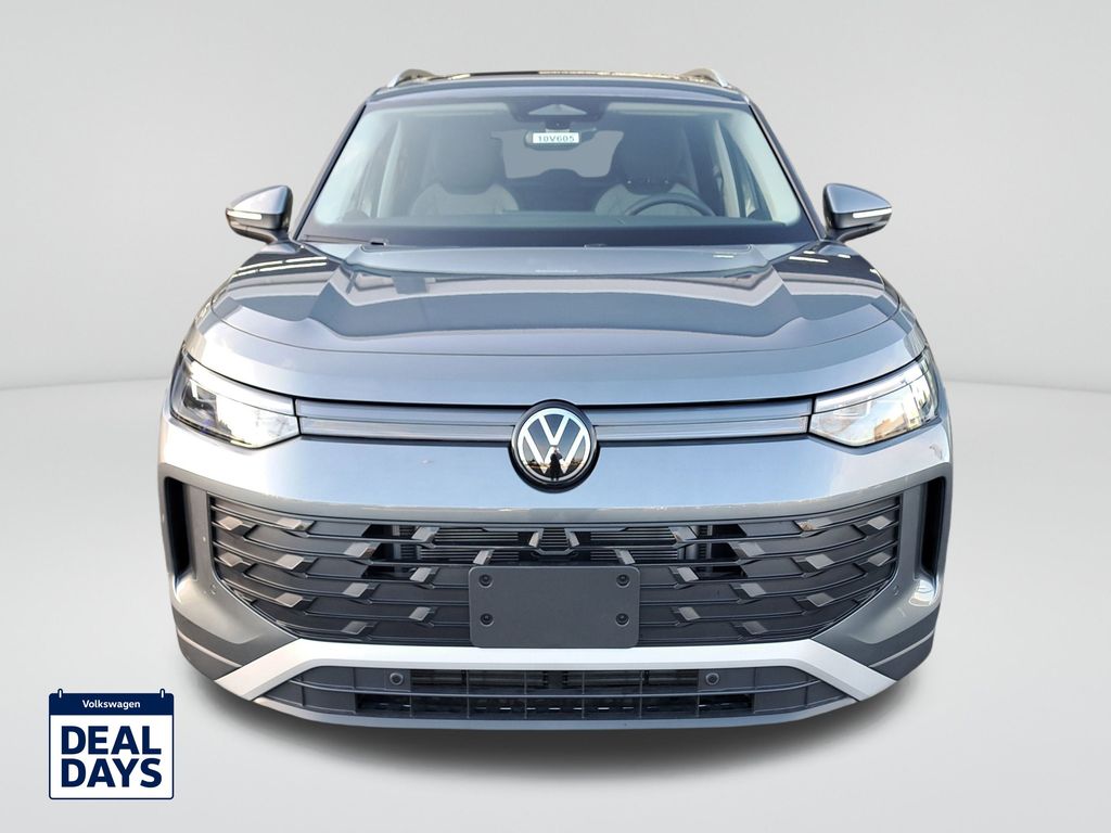2025 Volkswagen Tiguan S photo 2