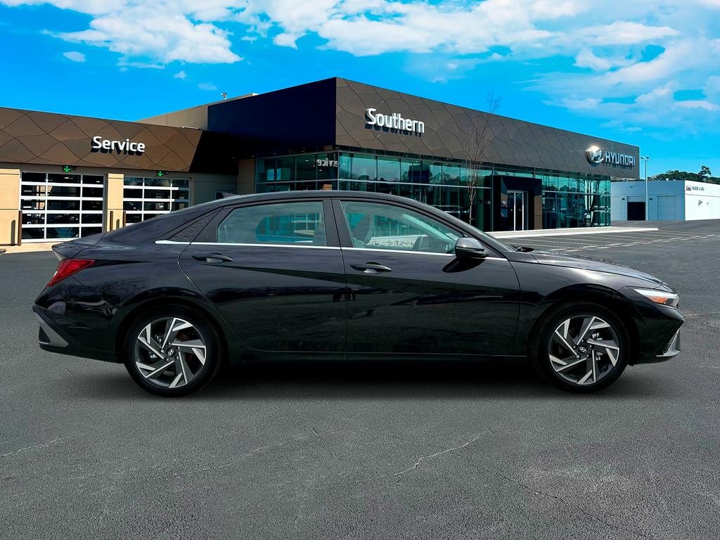 2025 Hyundai Elantra Hybrid Limited photo 7