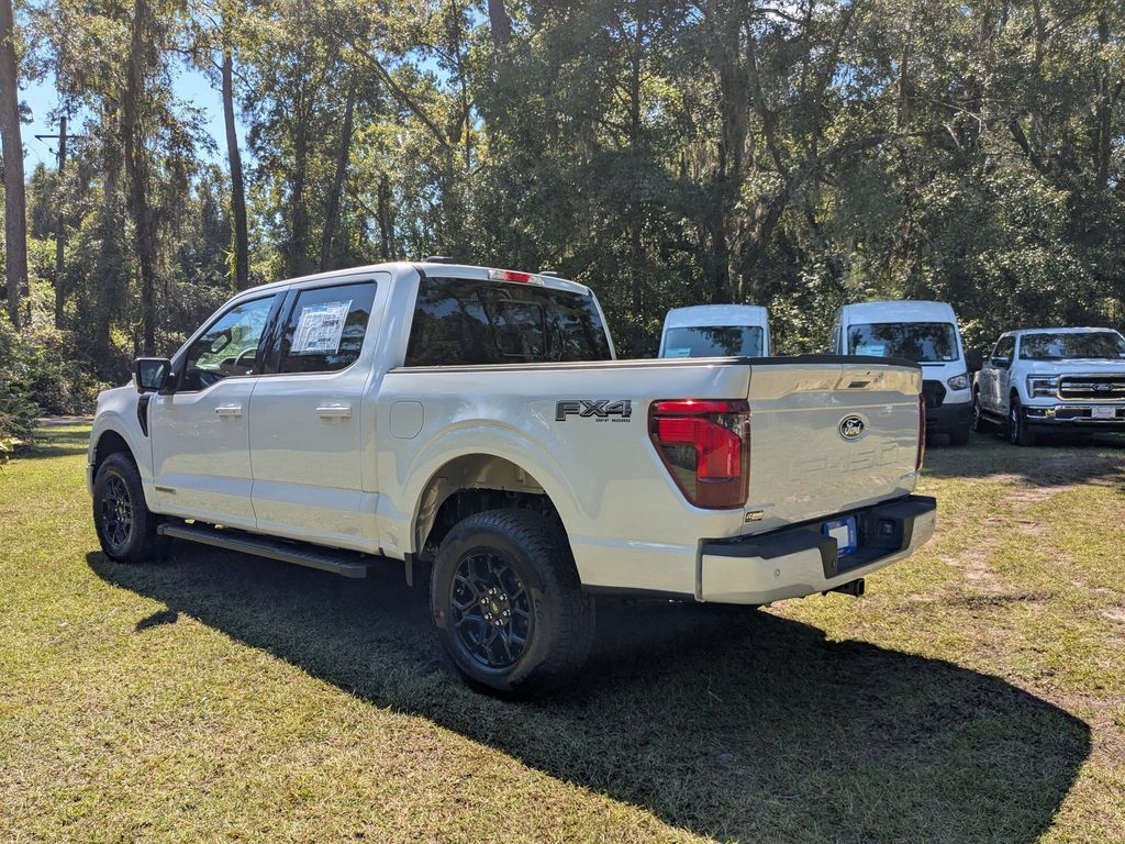 2025 Ford F-150 XLT photo 6