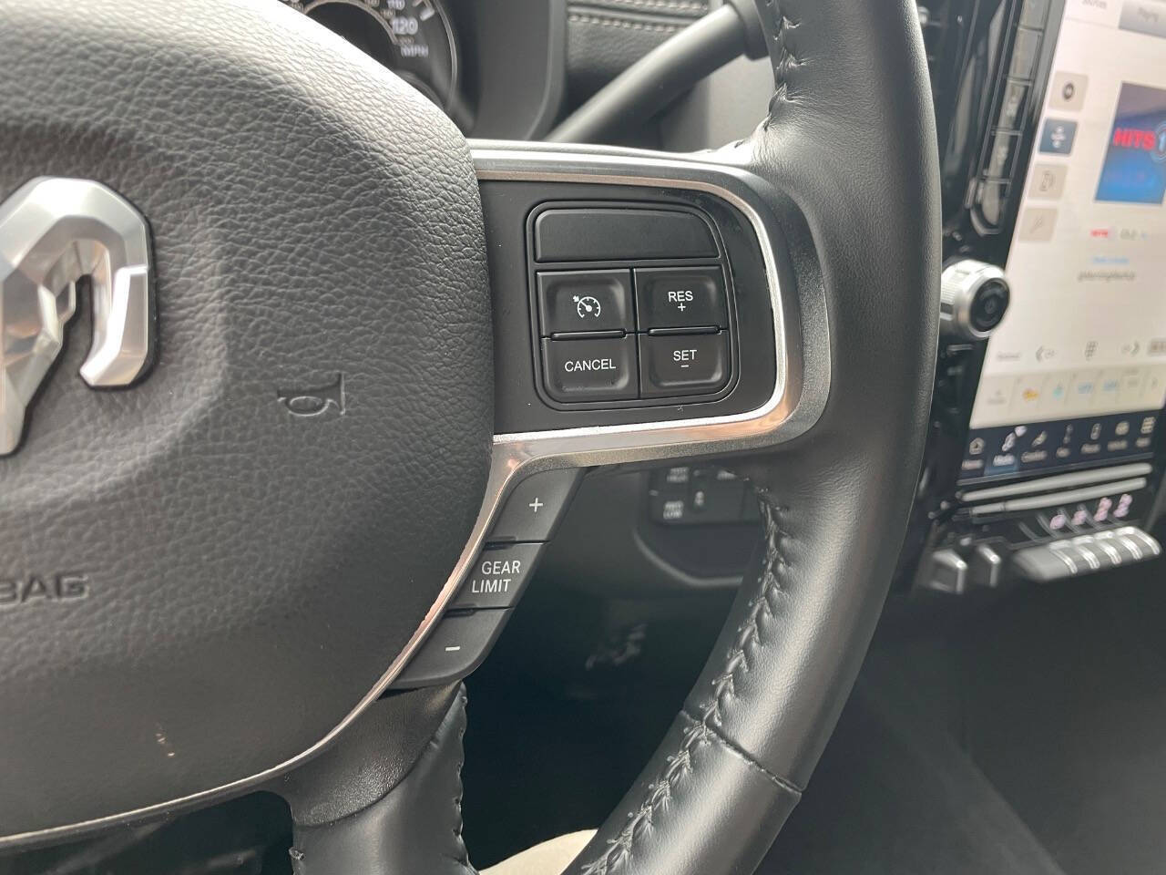 2022 Ram 2500 Laramie photo 15