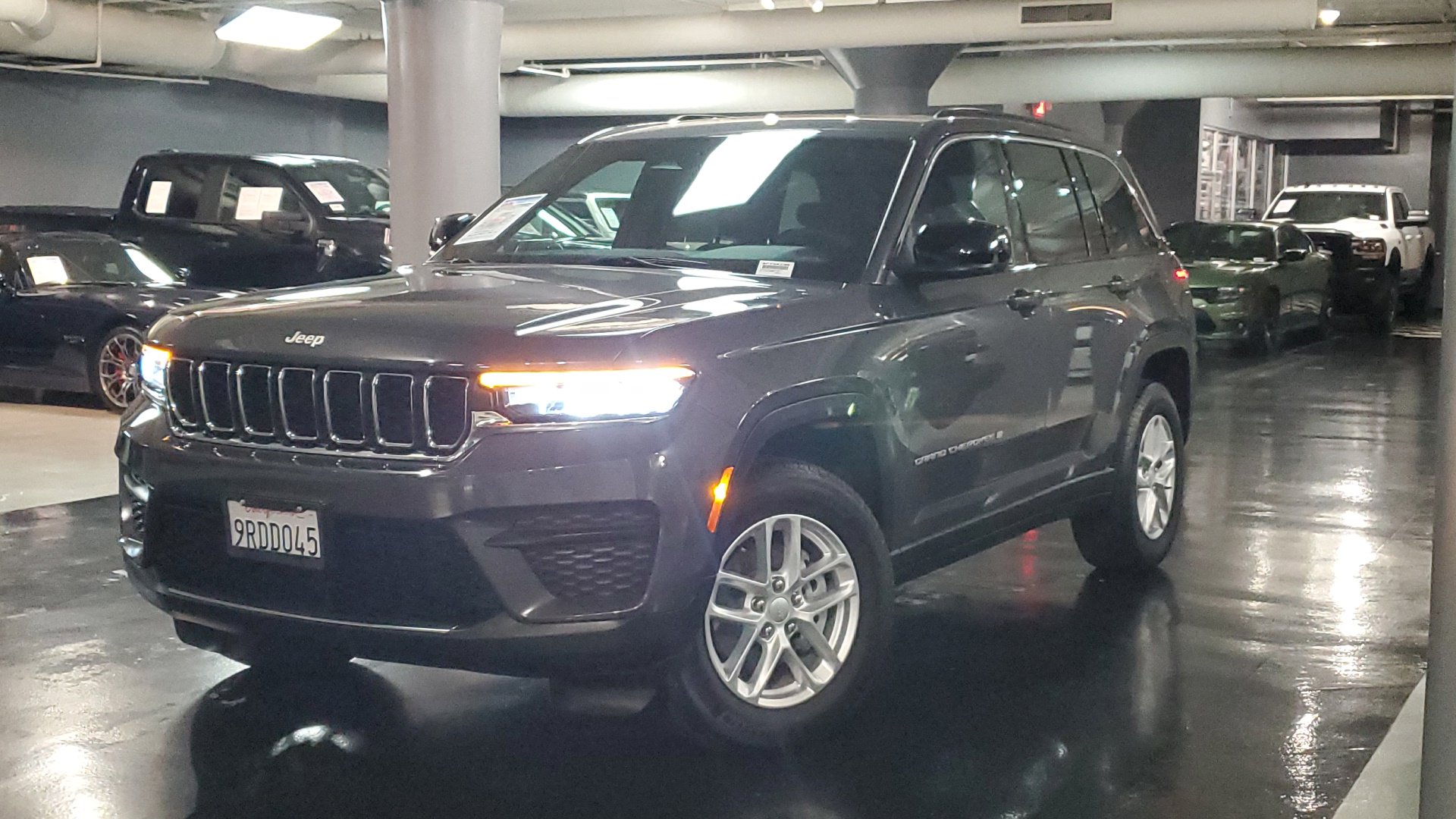 2025 Jeep Grand Cherokee Laredo X photo 30