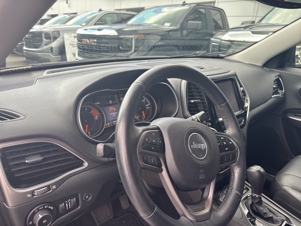 2019 Jeep Cherokee Limited photo 16