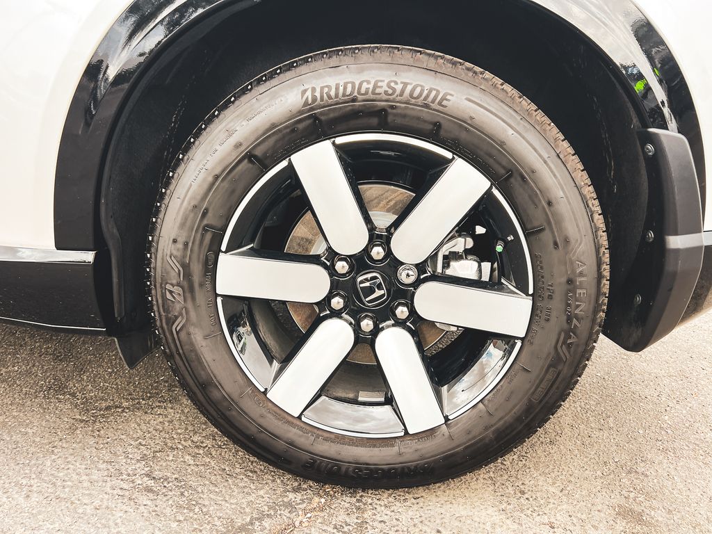 2025 Honda Prologue Touring photo 12