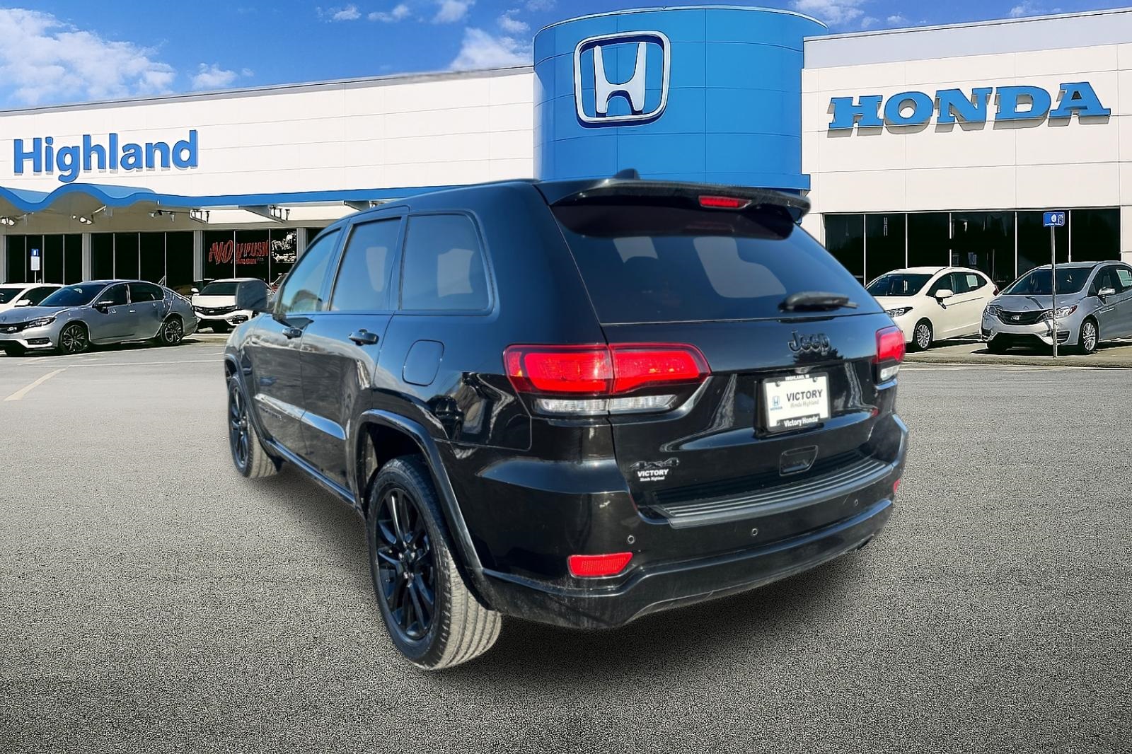 2020 Jeep Grand Cherokee Altitude photo 2