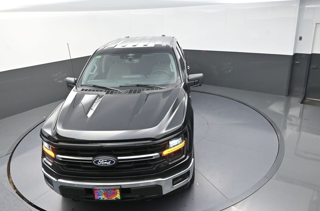 2024 Ford F-150 XLT photo 11