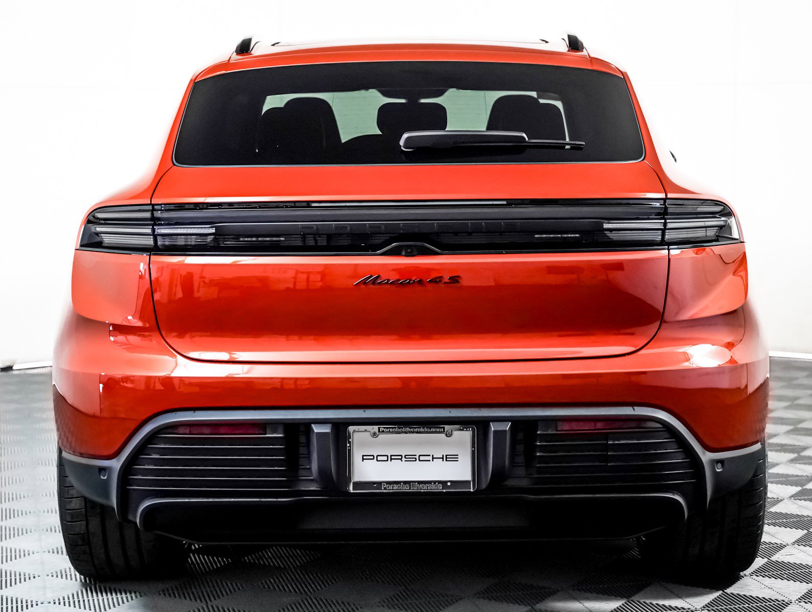 2025 Porsche Macan Electric photo 11