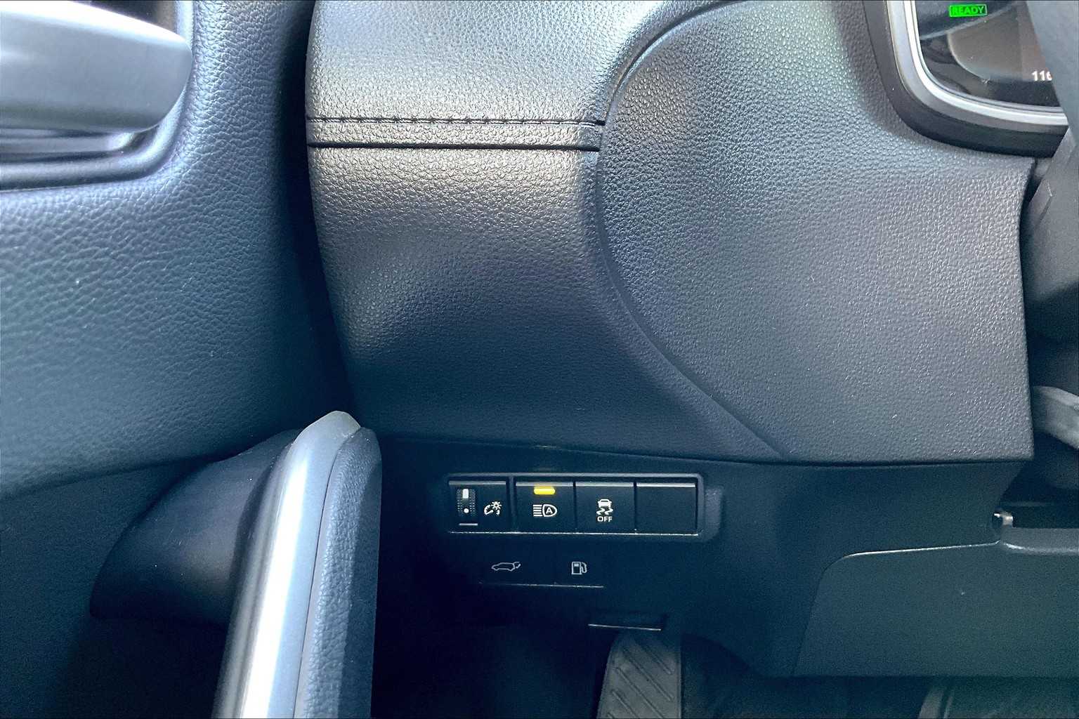2024 Toyota Corolla Cross Hybrid XSE photo 34