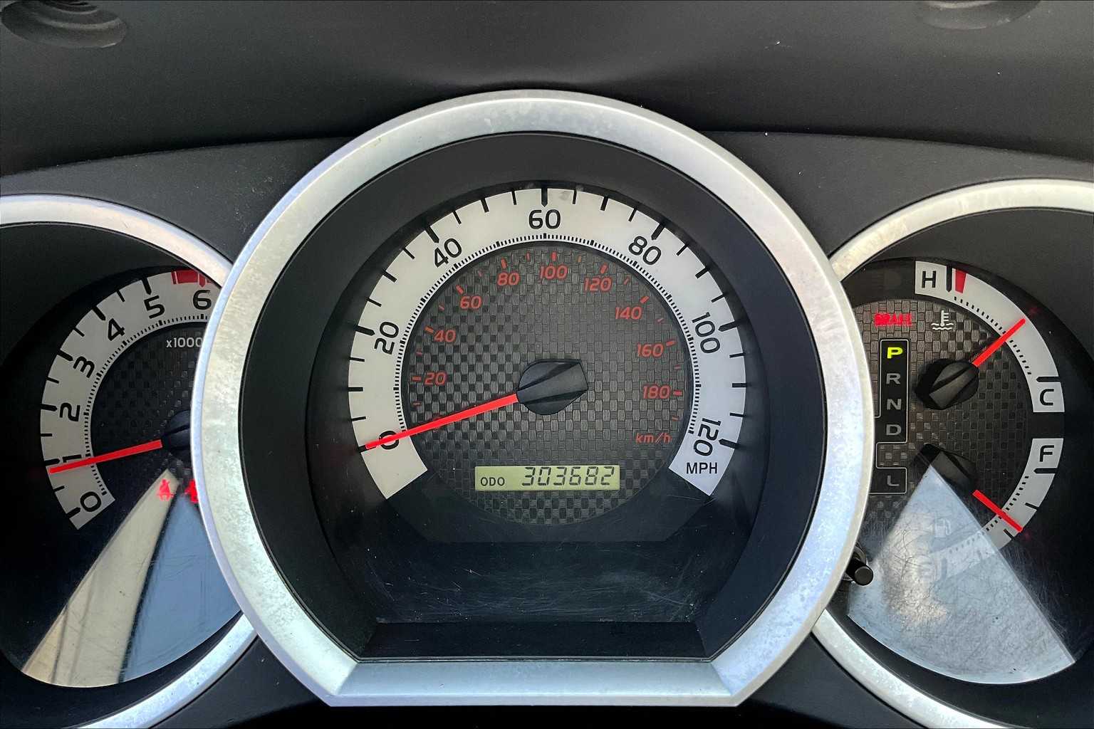 2011 Toyota Tacoma photo 21