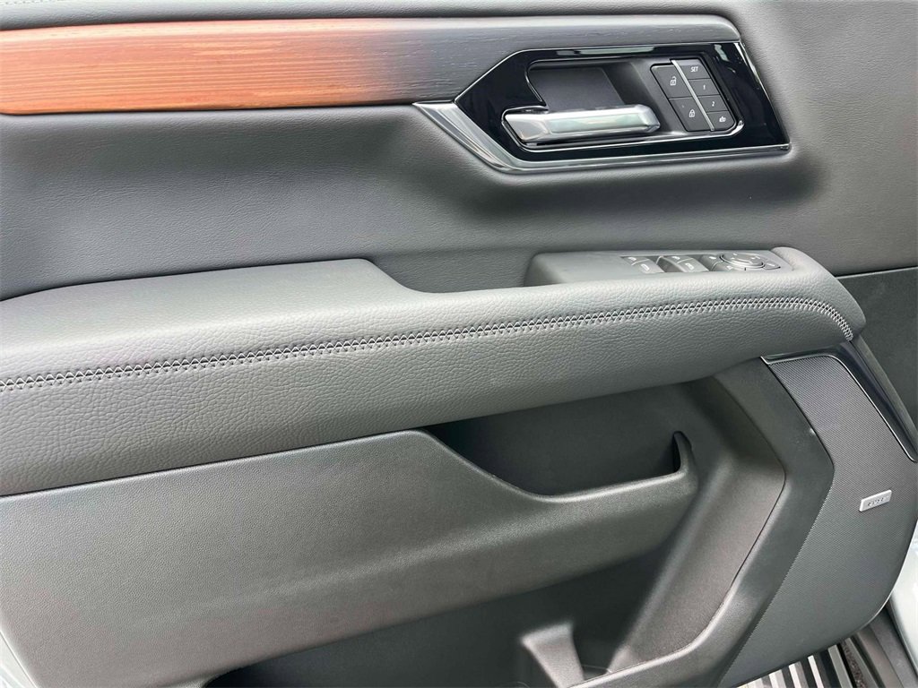 2025 Gmc Yukon XL Denali photo 19