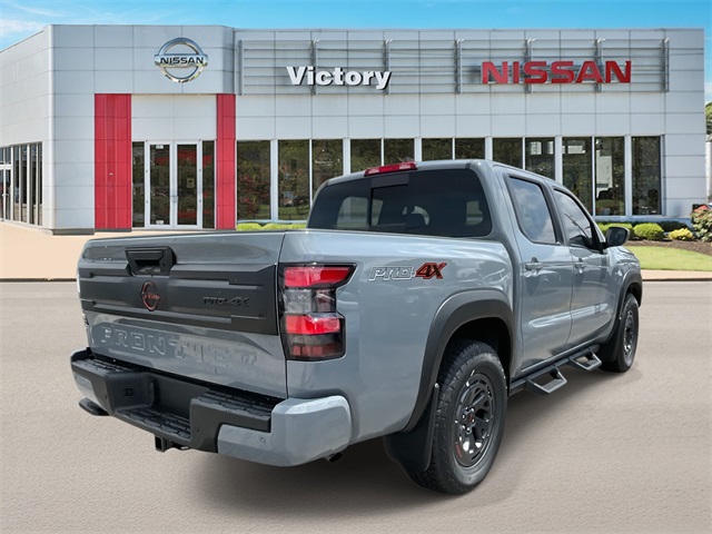 2025 Nissan Frontier PRO-4X photo 3