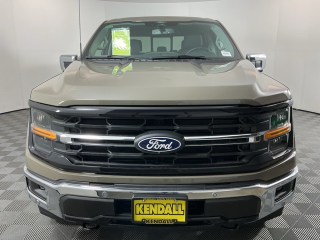 2025 Ford F-150 XLT photo 2