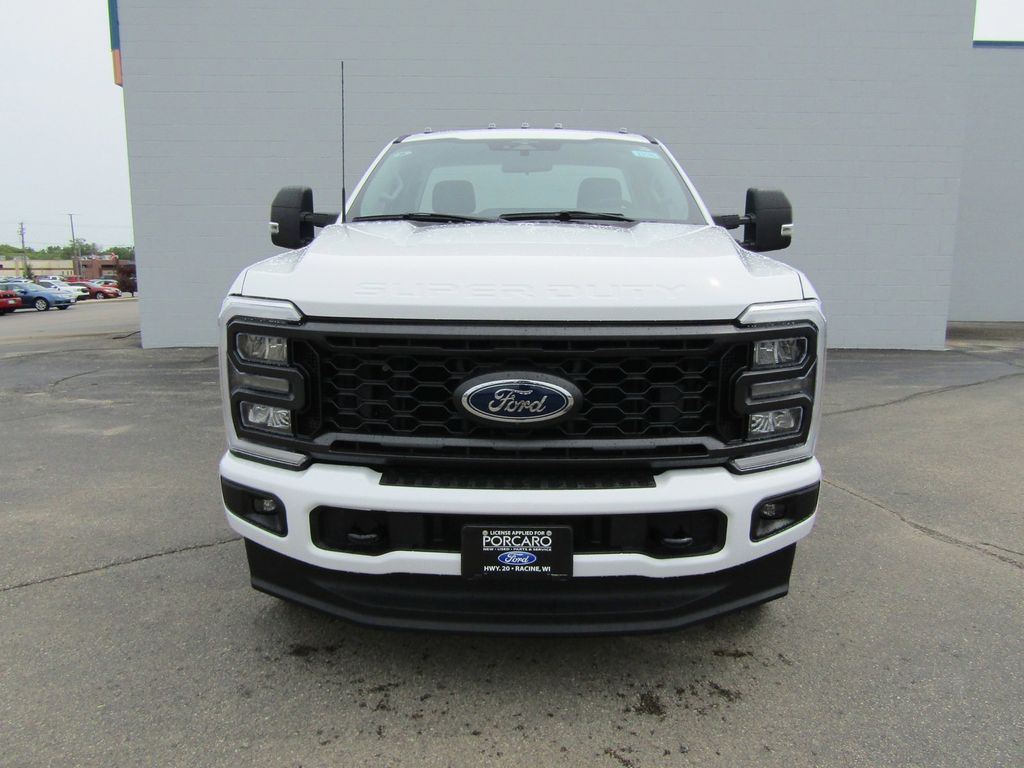 2023 Ford F-350 XL photo 4