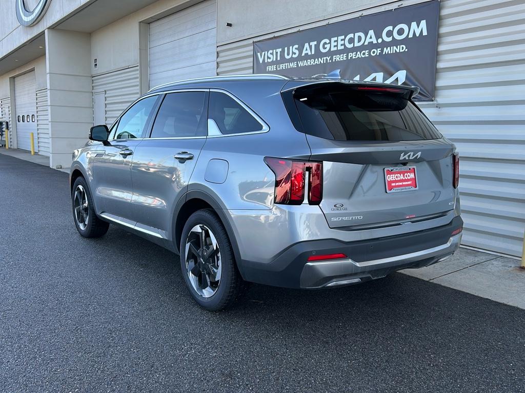 2025 Kia Sorento EX photo 2