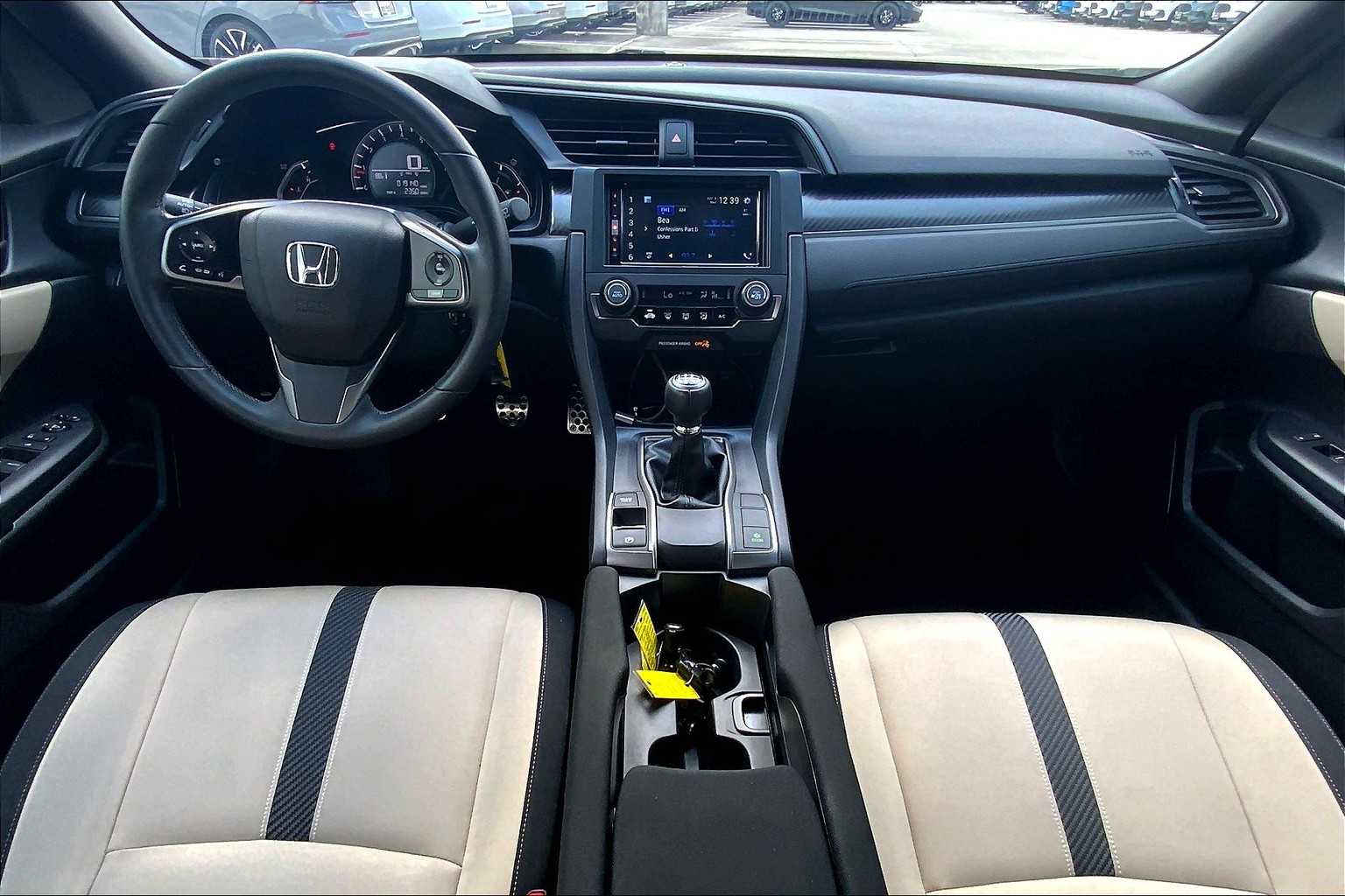 2018 Honda Civic Hatchback Sport photo 14