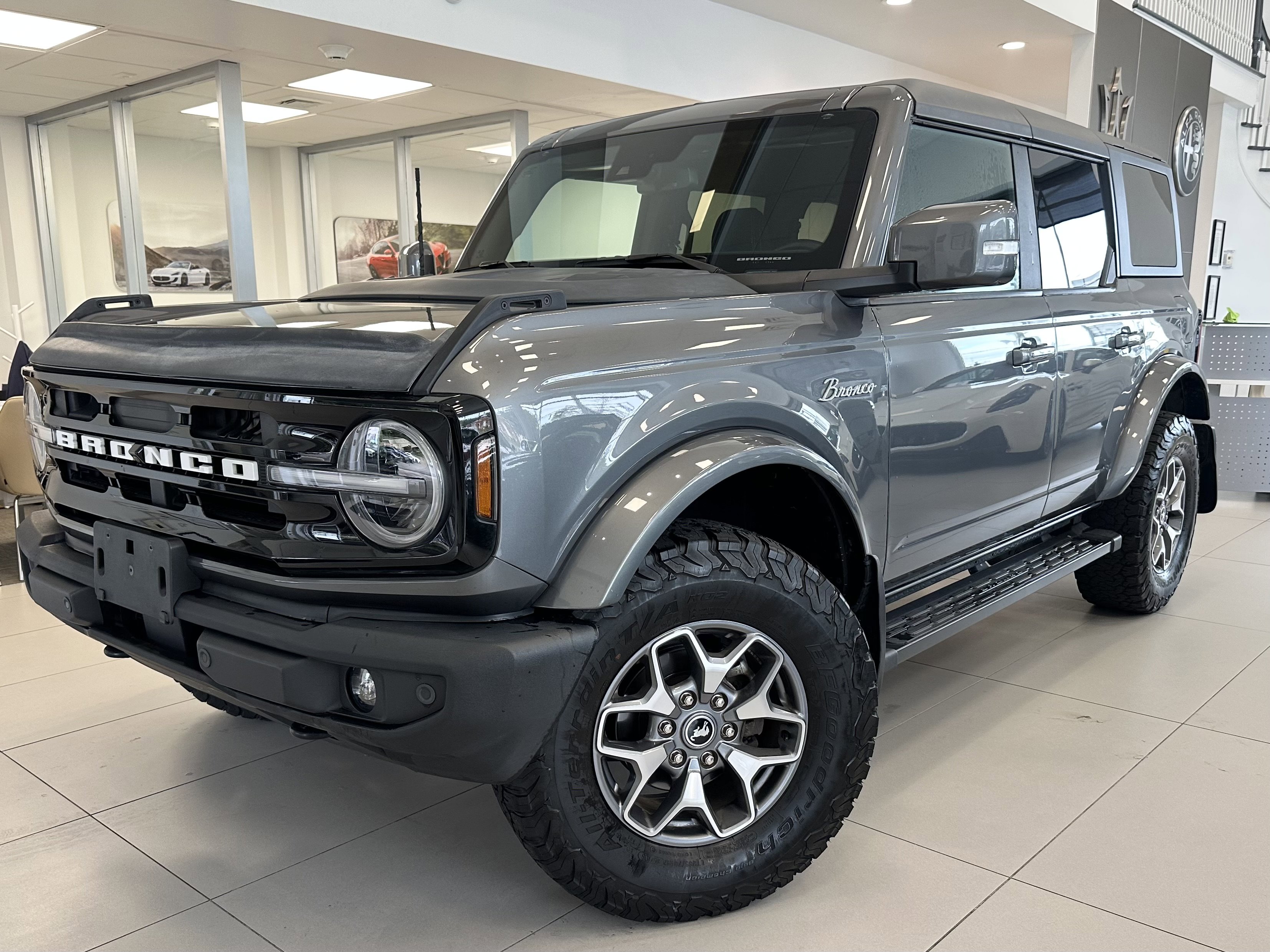 2022 Ford Bronco 4-Door Outer Banks's photo