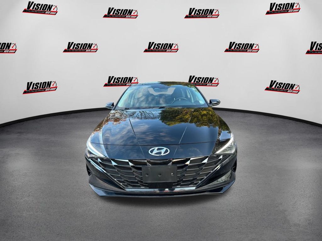 2023 Hyundai Elantra Limited photo 2