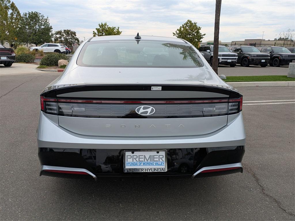 2025 Hyundai Sonata SEL photo 4