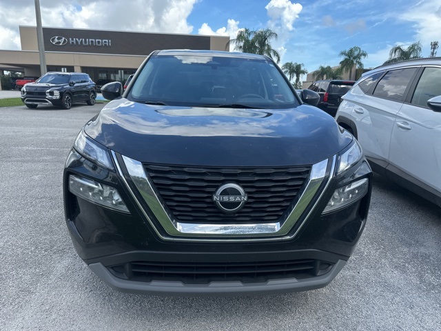 2023 Nissan Rogue SV photo 2