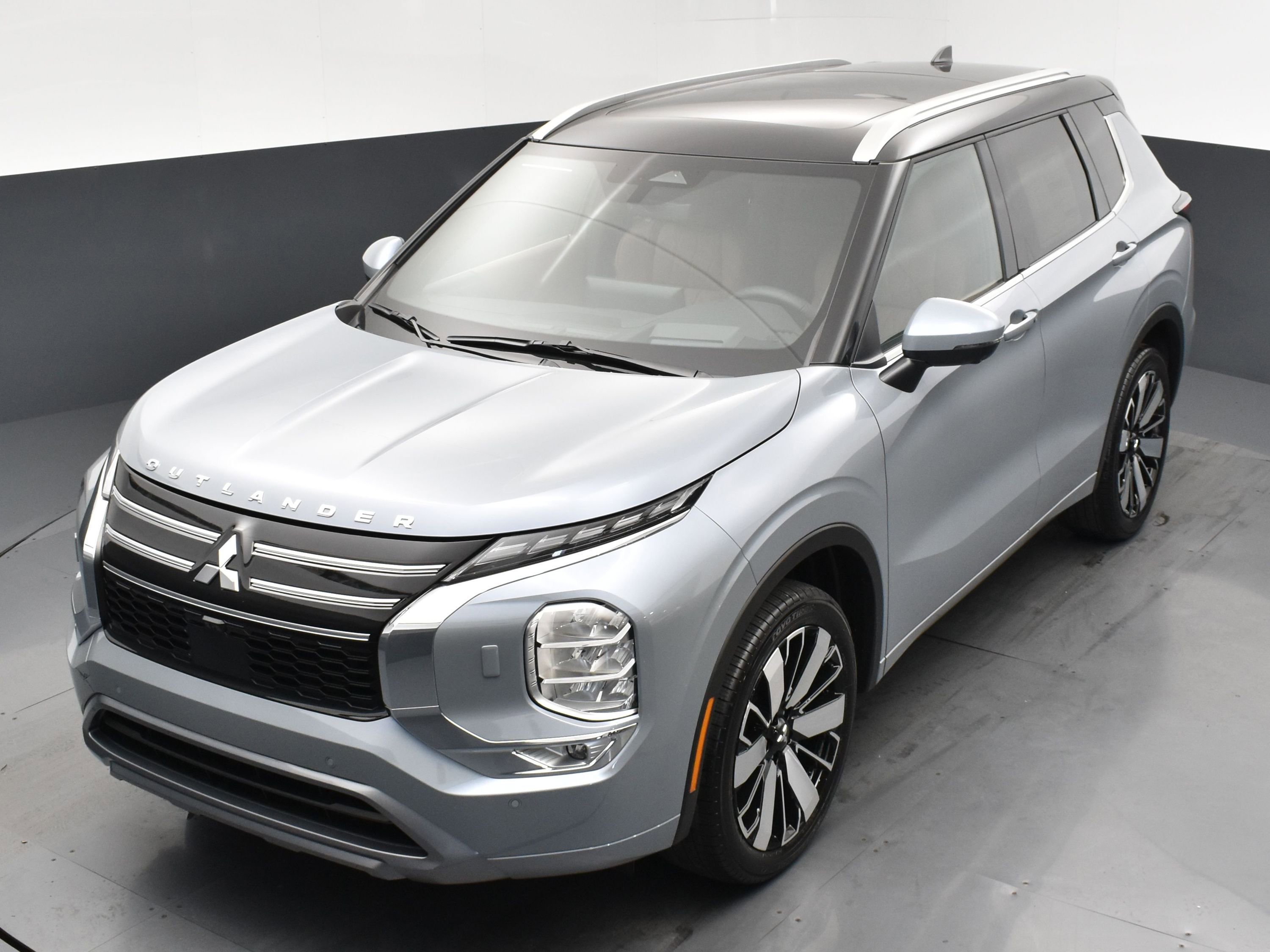 2025 Mitsubishi Outlander SEL photo 21