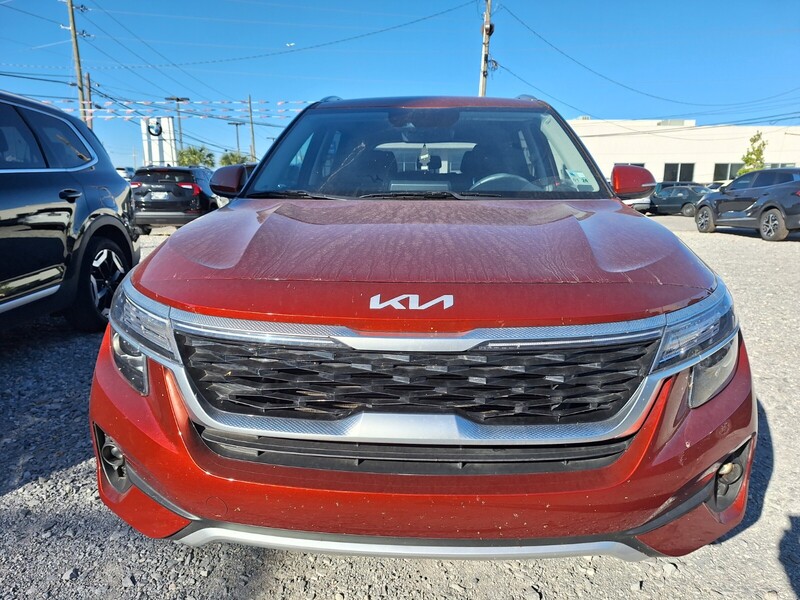 2023 Kia Seltos S photo 2