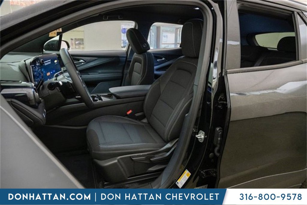 2026 Chevrolet Blazer EV photo 2