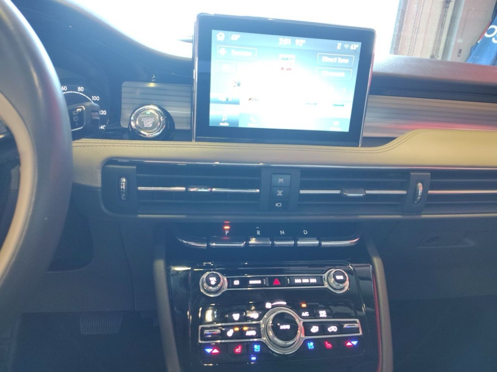 2021 Lincoln Corsair Standard photo 6