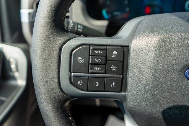 2025 Ford F-150 XLT photo 14