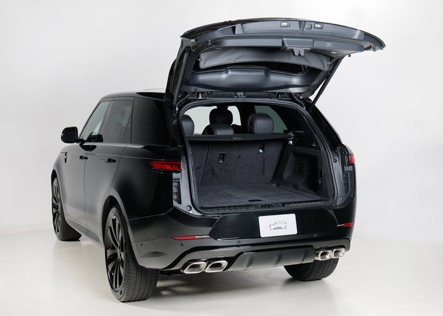 2025 Land Rover Range Rover Sport SE photo 16