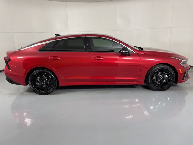 2026 Kia K5 GT-Line photo 9