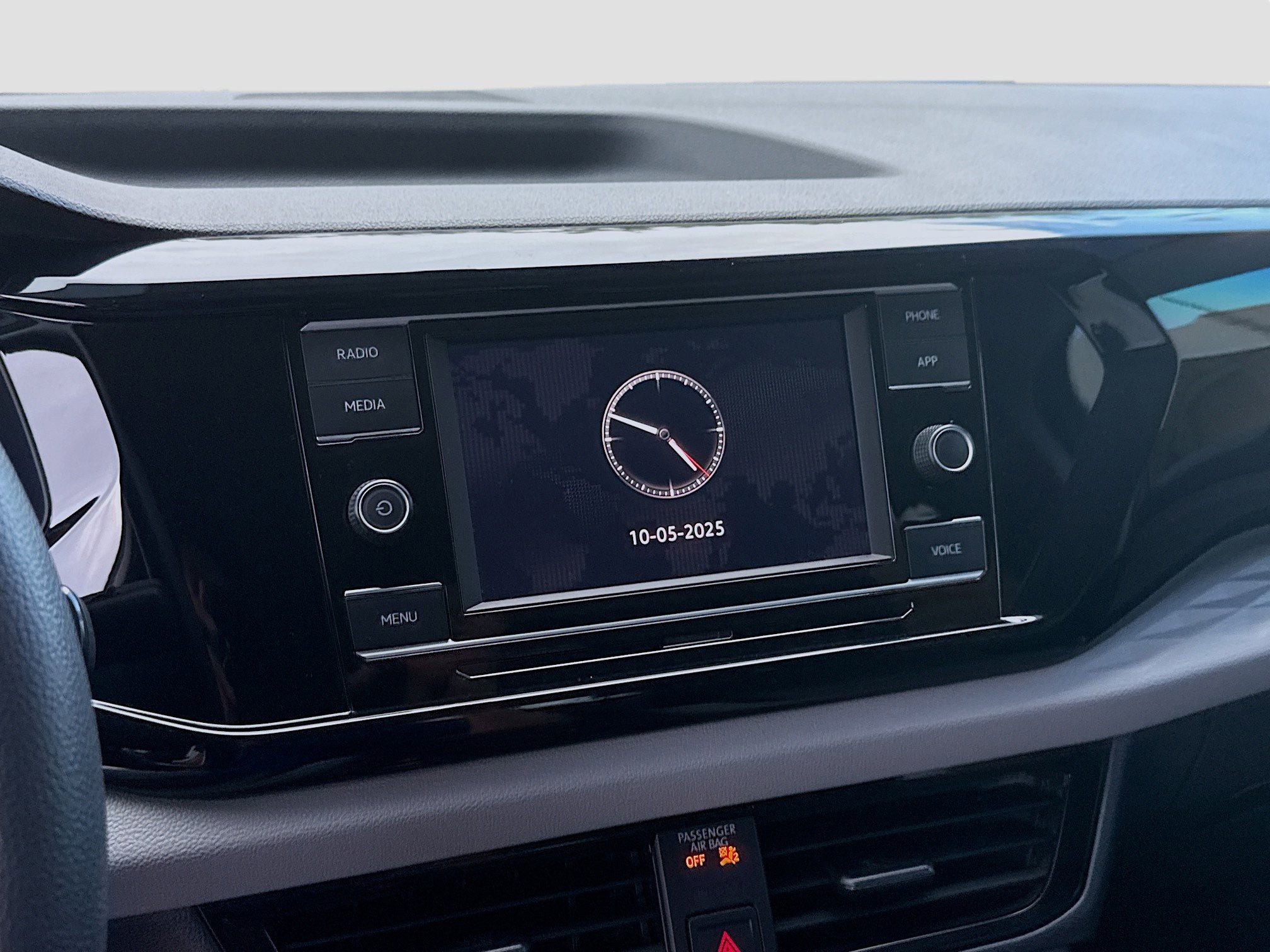 2022 Volkswagen Taos S photo 3