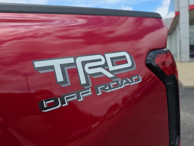 2025 Toyota Tacoma TRD Off-Road photo 6