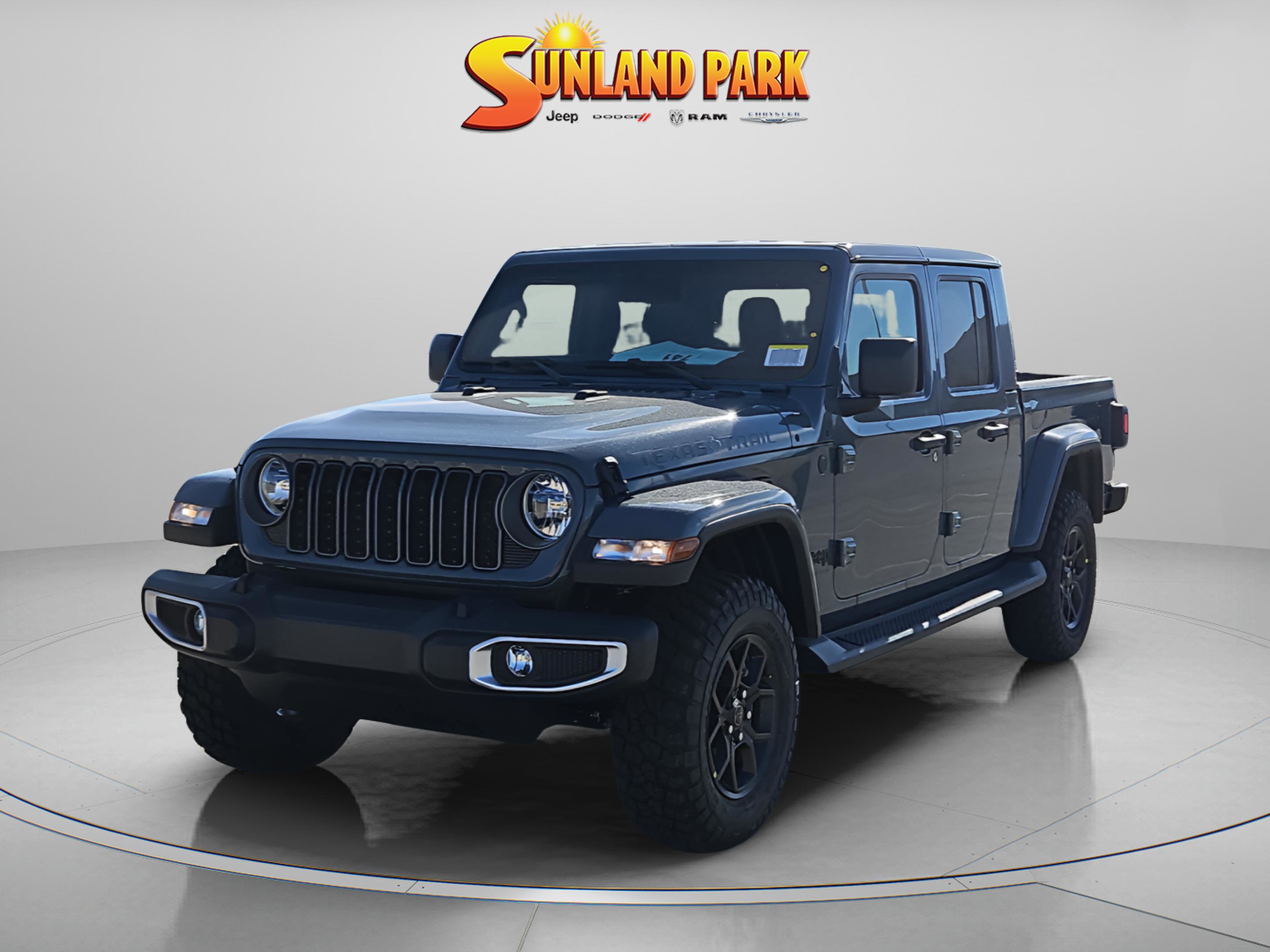 2026 Jeep Gladiator Texas Trail photo 2