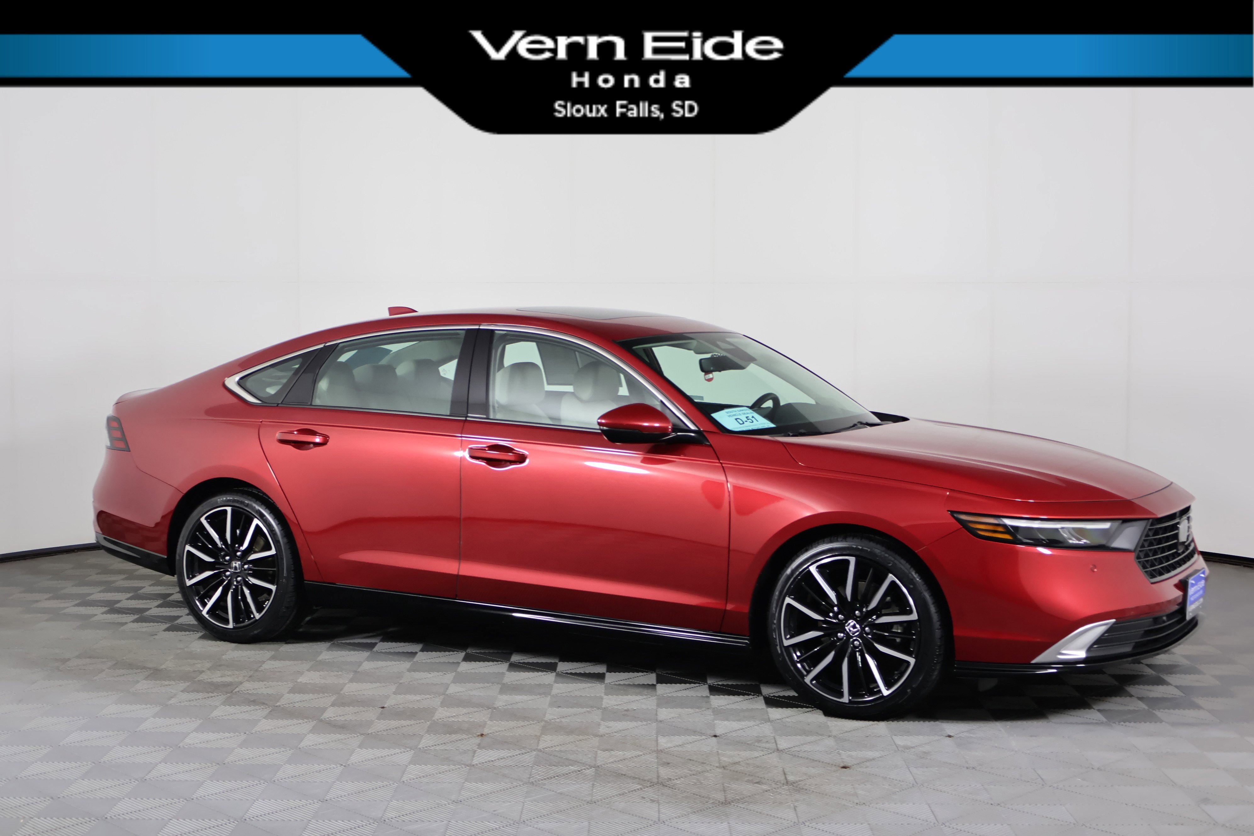 2023 Honda Accord Hybrid Touring's photo