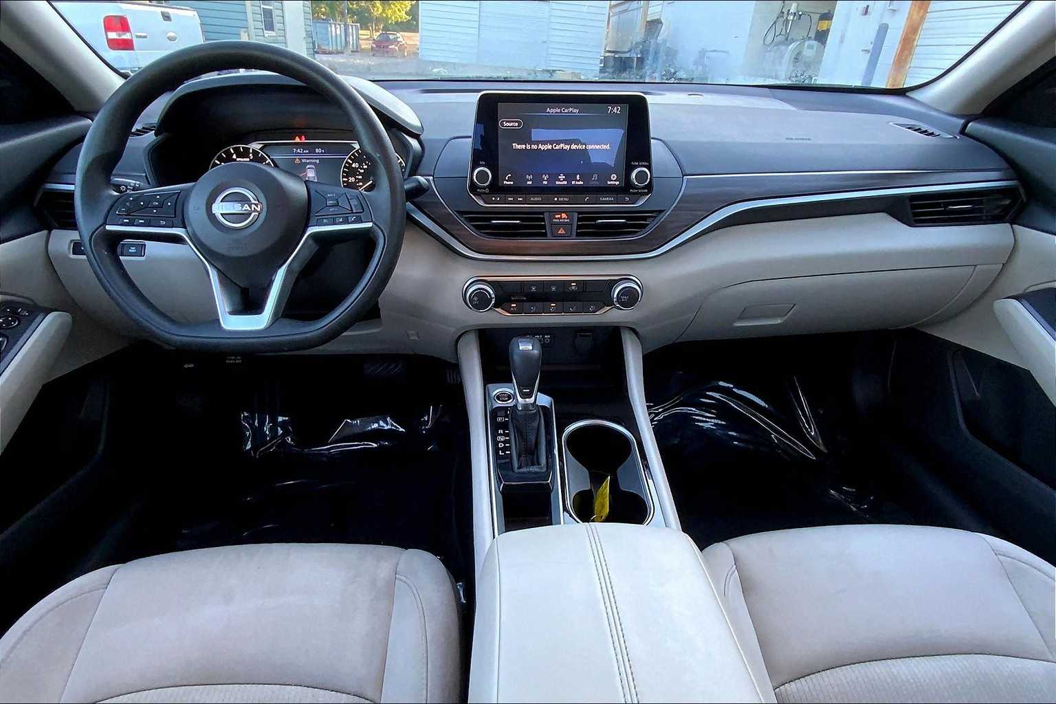 2024 Nissan Altima 2.5 SV photo 14