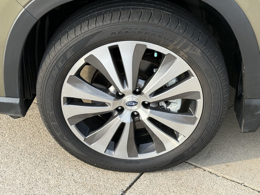 2022 Subaru Ascent Touring photo 12