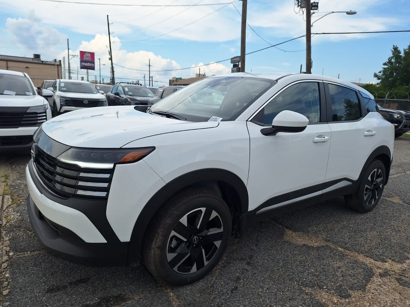2025 Nissan Kicks SV photo 8