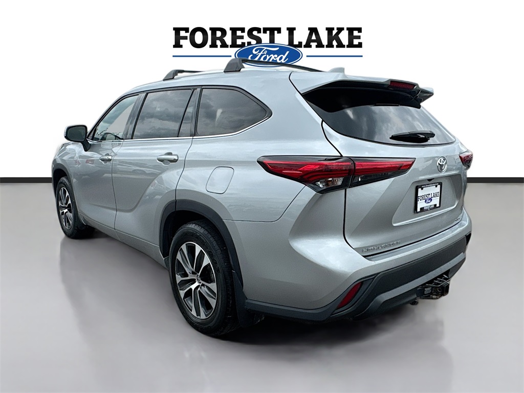 2021 Toyota Highlander XLE photo 5