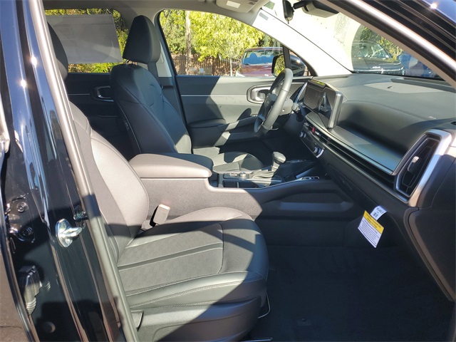 2026 Kia Sorento S photo 2