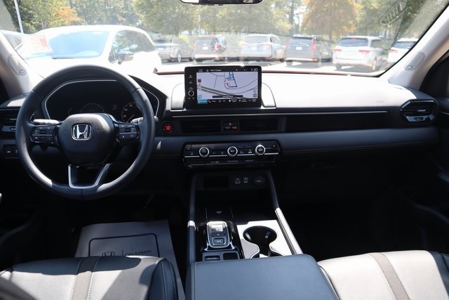 2023 Honda Pilot Touring photo 23
