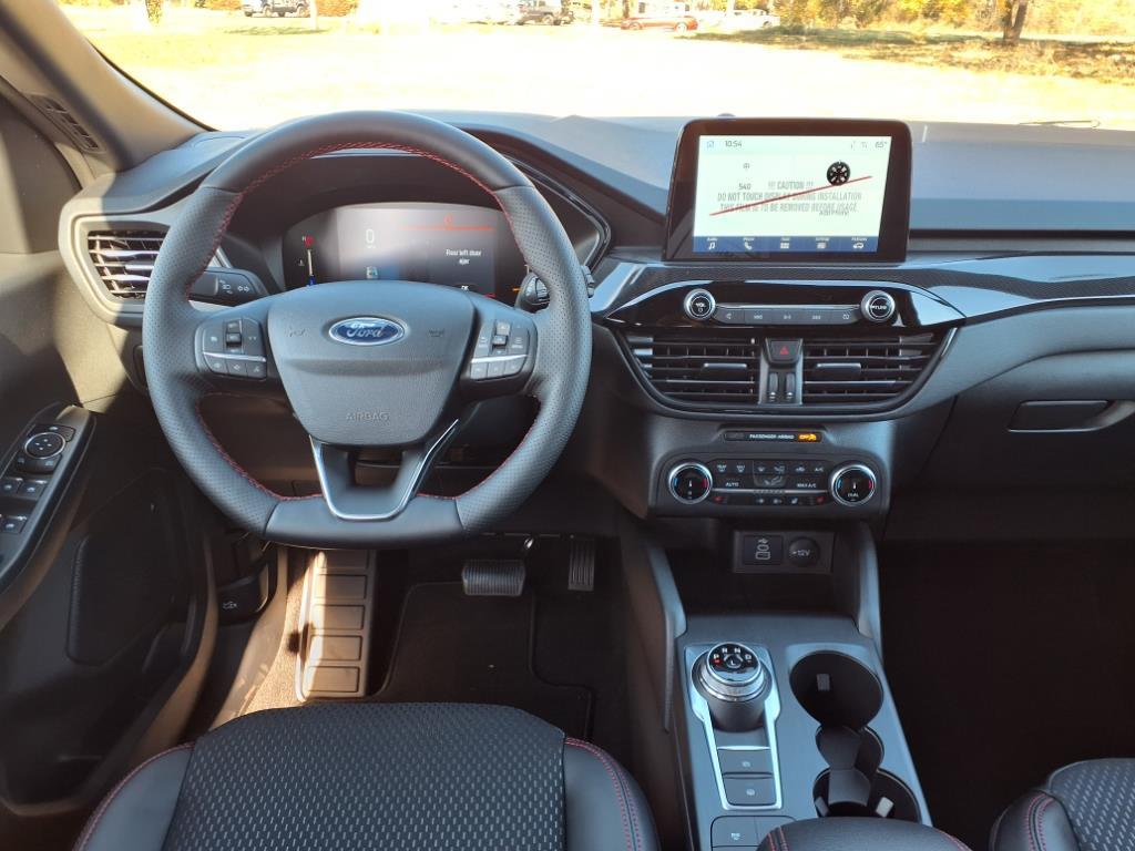 2025 Ford Escape ST-Line photo 10