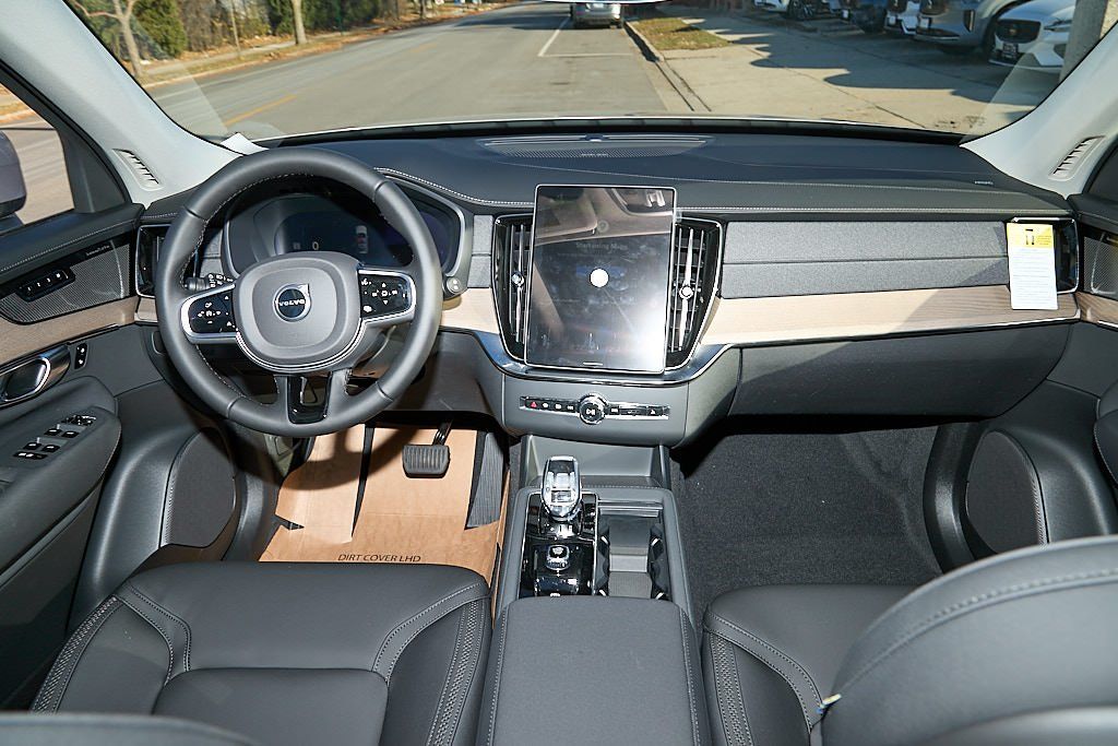 2026 VOLVO XC90 - Image 23