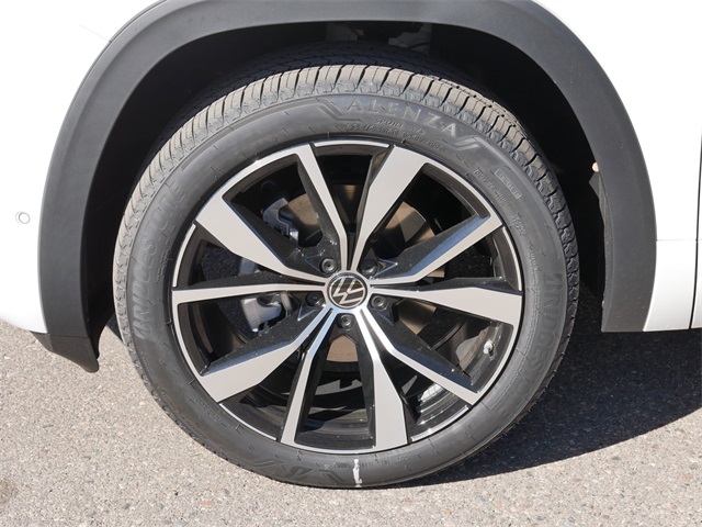 2026 Volkswagen Atlas SEL Premium R-Line photo 4