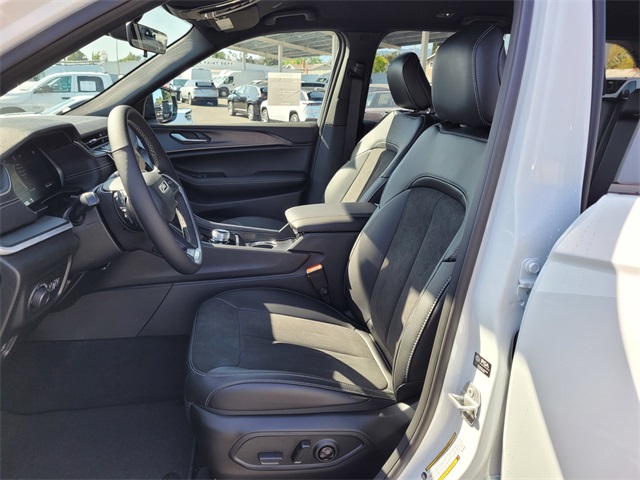 2025 Jeep Grand Cherokee Altitude X photo 8